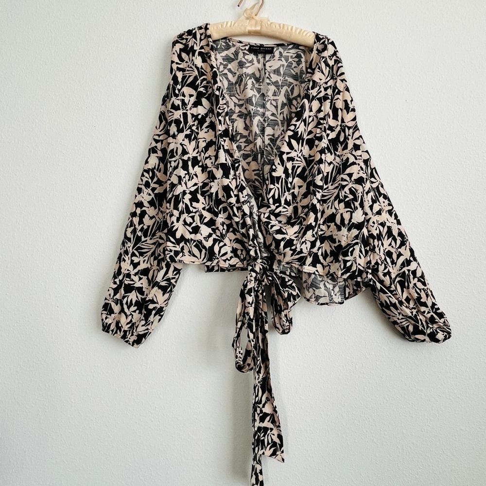 Lane Bryant Classic Crop Long-Sleeve Full Wrap Top in Maya Floral Size 28 - Picture 6 of 7